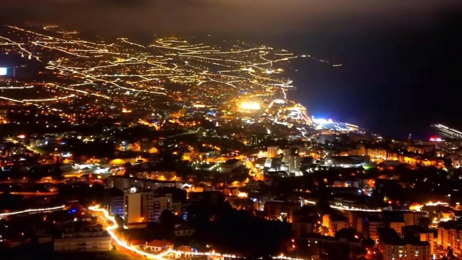 Panoramic Sunrise And Sunset Views, 5 Min From Funchal, Perfect Getaway For Travelers Apartment Portugal