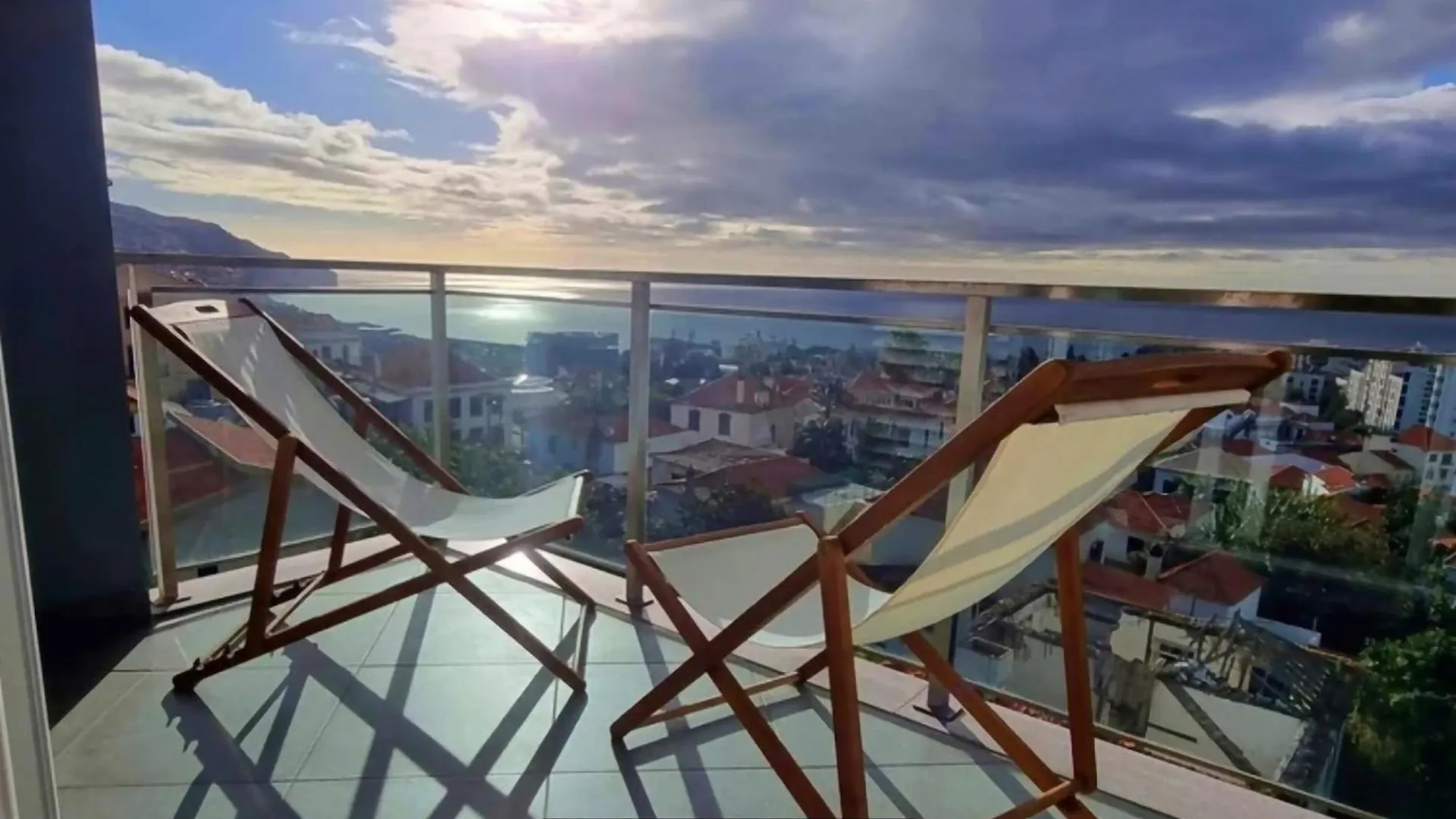 Panoramic Sunrise And Sunset Views, 5 Min From Funchal, Perfect Getaway For Travelers Apartment Portugal