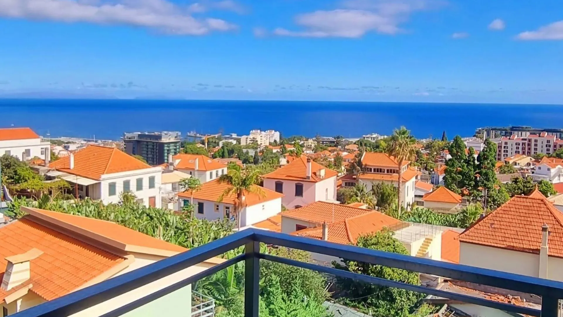 Panoramic Sunrise And Sunset Views, 5 Min From Funchal, Perfect Getaway For Travelers Apartment Portugal