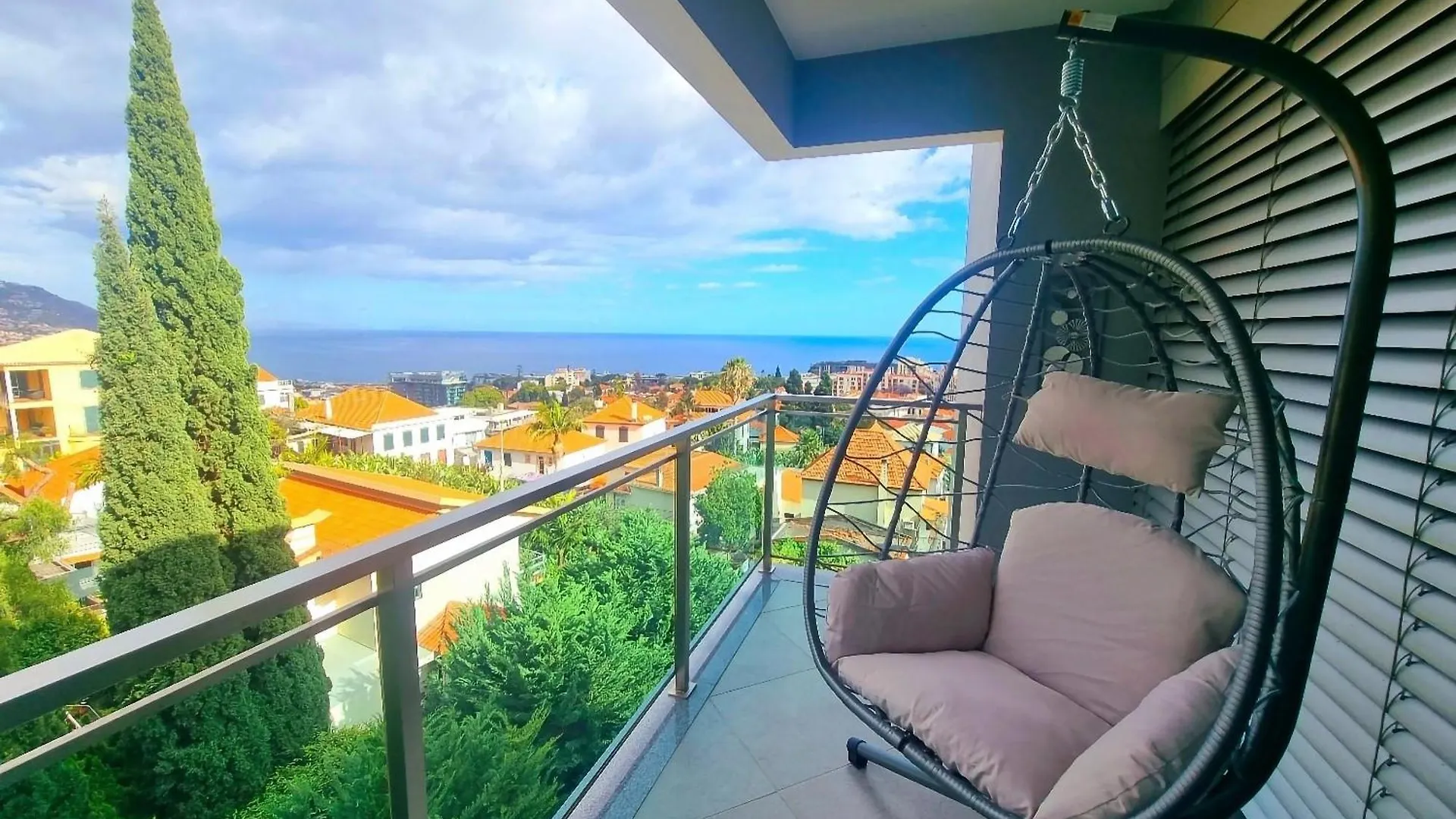 Panoramic Sunrise And Sunset Views, 5 Min From Funchal, Perfect Getaway For Travelers Apartment Portugal